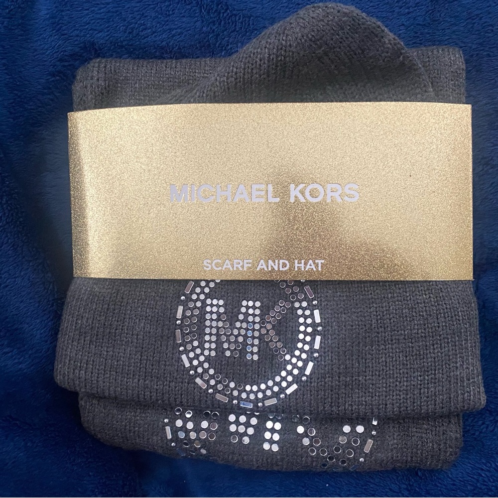Michael Kors bling scarf set/ hat